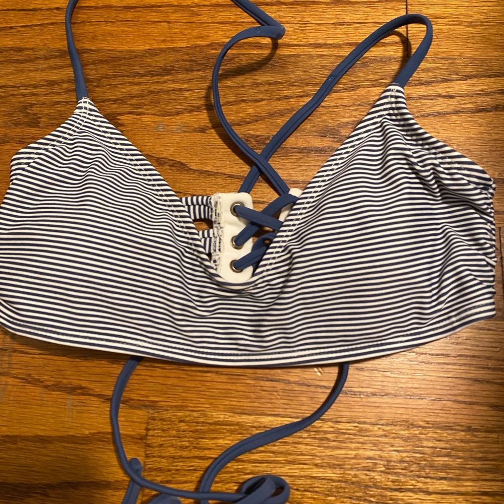 Womens target bathing suit top size MEDIUM